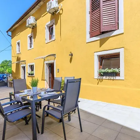 Apartamento House Aves 1